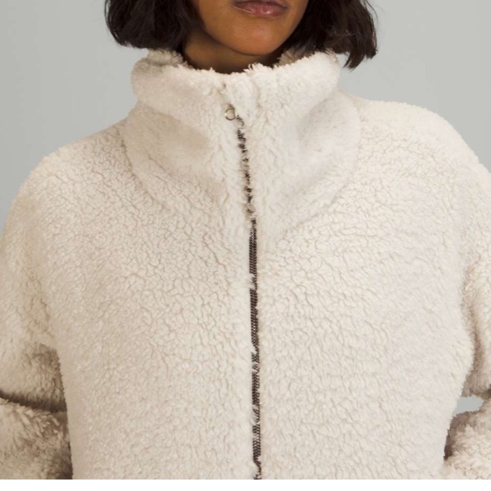 Lululemon Athletica Cream Teddy Jacket size 8 - Picture 4 of 11